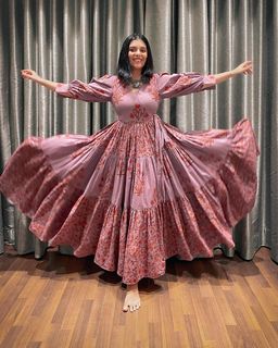 Pooja Gaur feet photo 20