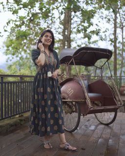 Pooja Gaur feet photo 9