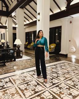 Pooja Gaur feet photo 4
