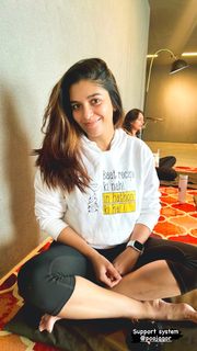 Pooja Gaur feet photo 15