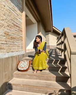 Pooja Gaur feet photo 20