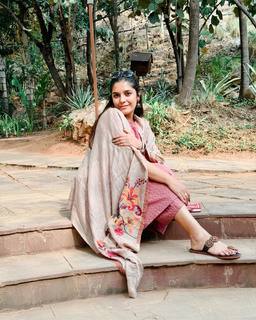 Pooja Gaur feet photo 11
