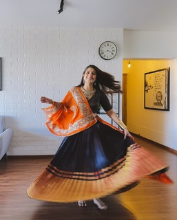 Pooja Gaur feet photo 11