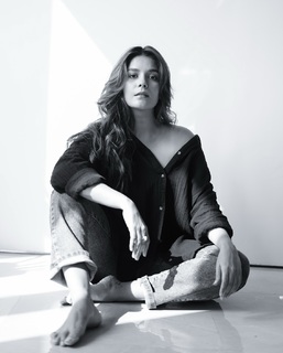 Pooja Gaur feet photo 5