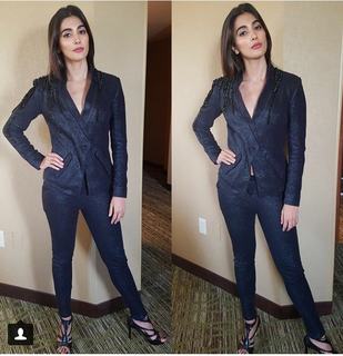Pooja Hegde feet photo thumbnail