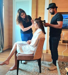 Pooja Hegde feet photo thumbnail