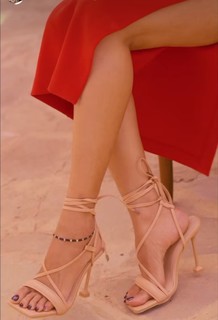 Pooja Hegde feet photo thumbnail