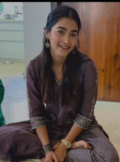 Pooja Hegde feet photo thumbnail