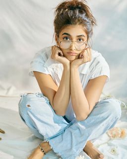 Pooja Hegde feet photo 6