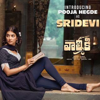 Pooja Hegde feet photo 19