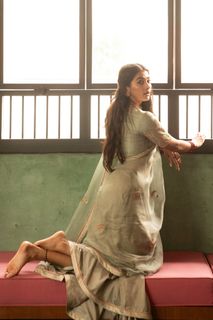 Pooja Hegde feet photo 19