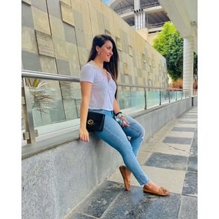 Pooja Janrao feet photo 10