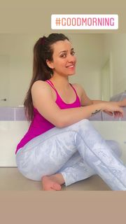 Pooja Janrao feet photo 4