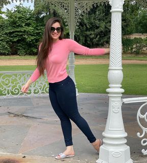 Pooja Janrao feet photo 1