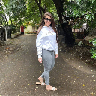 Pooja Janrao feet photo 18