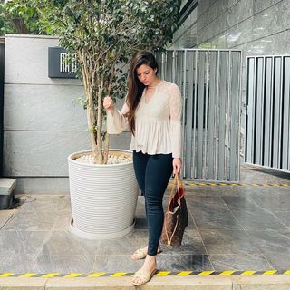 Pooja Janrao feet photo 17