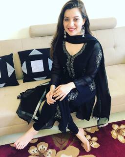 Pooja Janrao feet photo 2