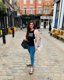 Pooja Janrao feet photo 6