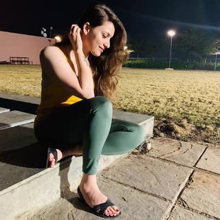 Pooja Janrao feet photo 11