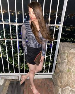 Pooja Janrao feet photo 11