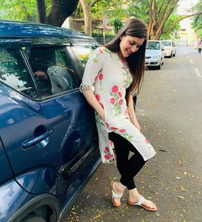 Pooja Janrao feet photo 5