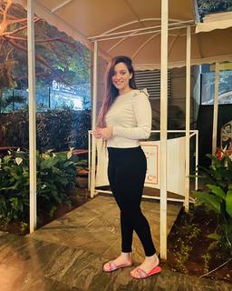 Pooja Janrao feet photo 2