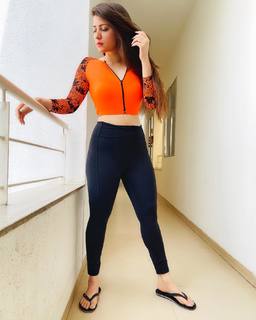 Pooja Janrao feet photo 11