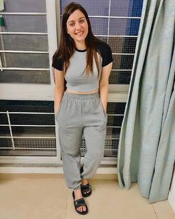 Pooja Janrao feet photo 19