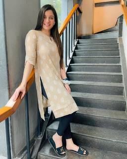 Pooja Janrao feet photo 13