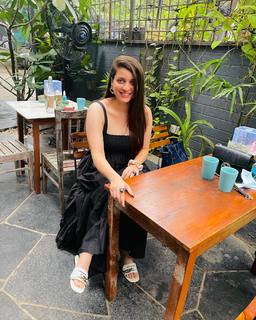 Pooja Janrao feet photo 14