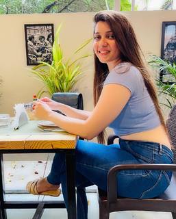 Pooja Janrao feet photo 6