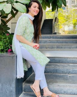 Pooja Janrao feet photo 6