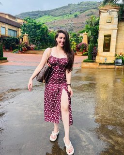 Pooja Janrao feet photo 4