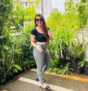 Pooja Janrao feet photo 20