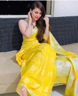 Pooja Janrao feet photo 3