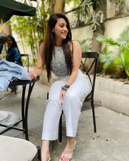Pooja Janrao feet photo 4
