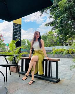 Pooja Janrao feet photo 7