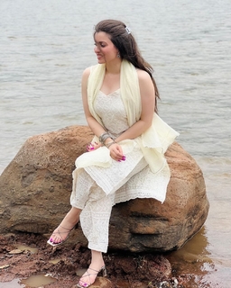 Pooja Janrao feet photo 14