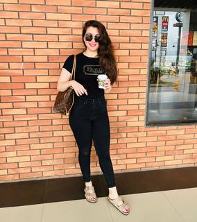 Pooja Janrao feet photo 8