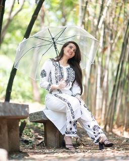 Pooja Janrao feet photo 14