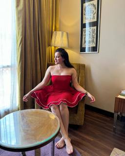 Pooja Janrao feet photo 7