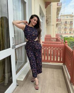 Pooja Janrao feet photo 14