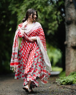 Pooja Janrao feet photo 13