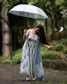 Pooja Janrao feet photo 11