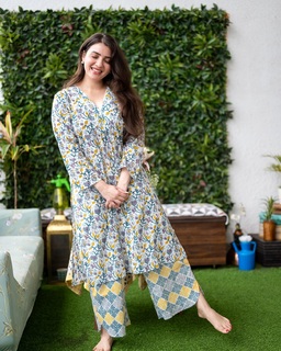 Pooja Janrao feet photo 7