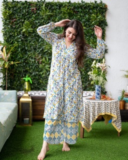 Pooja Janrao feet photo 3
