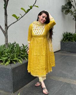 Pooja Janrao feet photo 1