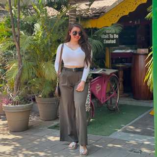 Pooja Janrao feet photo 4