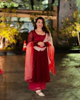 Pooja Janrao feet photo 5