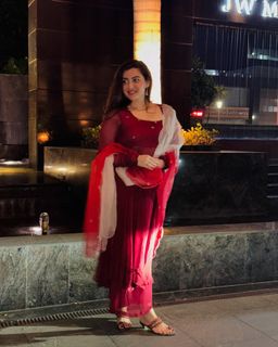 Pooja Janrao feet photo 3